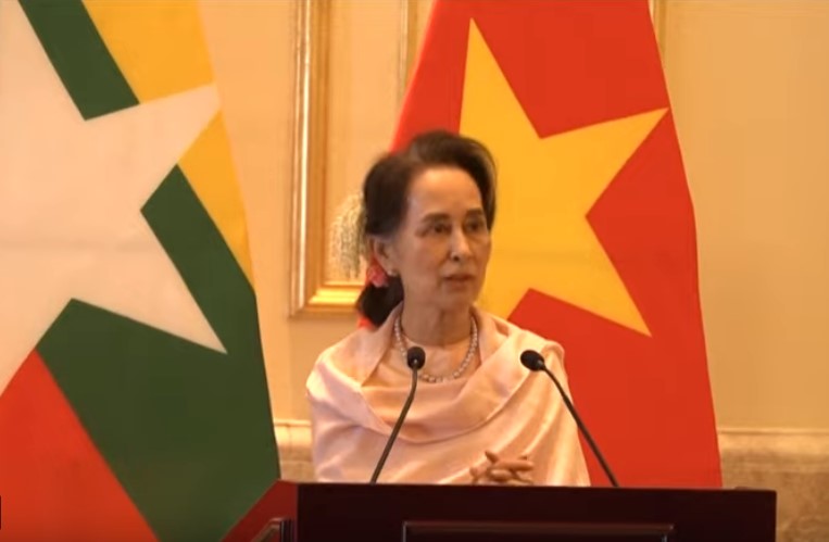 Aung San Suu Kyi condamnée à 5 ans de prison pour corruption.